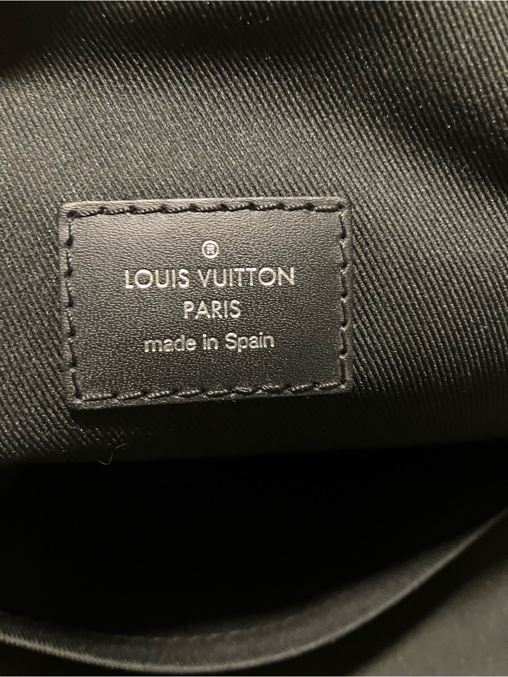 Louis Vuitton Damier Graphite Avenue Sling Bag - Picture 8 of 8